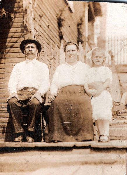 File:Steve, Mary & Anna Timko.jpg
